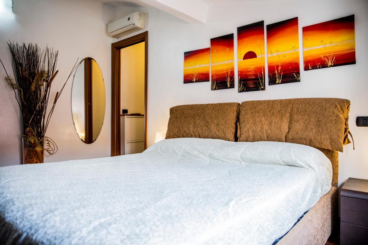 Stupenda Mansarda Centralissima, Finiture Di Lusso カッラーラ エクステリア 写真